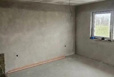 Casă cu 4 camere în Central - 3