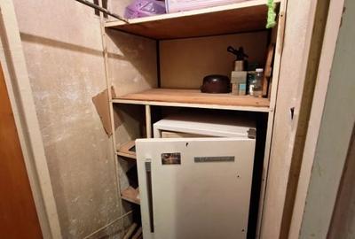 Titan Metrou 2 camere decomandat etaj 1 - 5