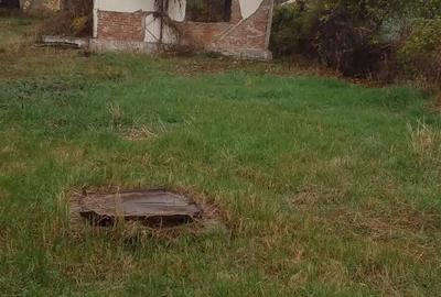 Teren de 2700 mp, în Dumbrăvești