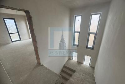 Casă individuală cu 4 camere cu Canalizare în Cristian - 9