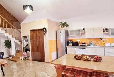 Casă cu 7 camere cu Teren 730 Mp în Simeria - 3