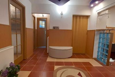Apartament cu 3 camere decomandat în Central - 7