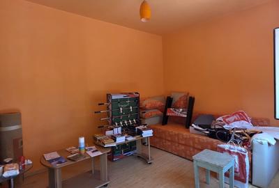 Casă cu 7 camere cu Canalizare în Central - 12