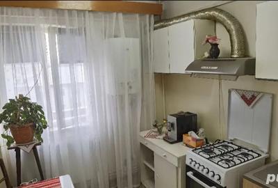 Vand apartament Pia?a Unirii, Foc?ani - 2