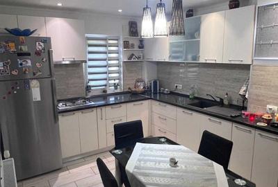 Apartament cu 3 camere decomandat în Central - 3