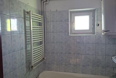 Apartament cu 3 camere decomandat în 1 Decembrie - 3
