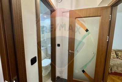 Apartament cu 2 camere, mobilat în Rovine - 3