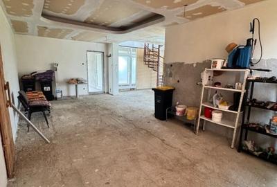 Casa semifinisata cu teren generos - 377 mp utili, 5754 mp teren - ideala pentru - 15