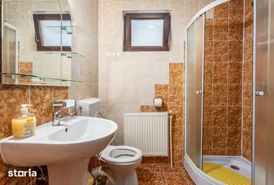 Casă cu 8 camere cu Teren 900 Mp în Mănăstirea Humorului - 1
