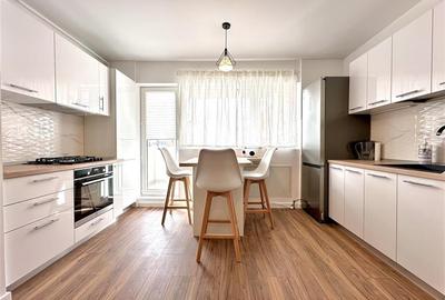 Apartament cu 3 camere semidecomandat, mobilat în Central - 1