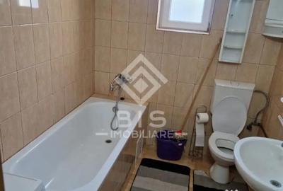 Apartament cu 3 camere decomandat în Unirea - 5