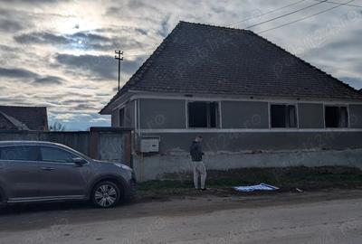 Casa cu gradina in comuna Sacadate jud. Sibiu, cu teren 2208m - 2