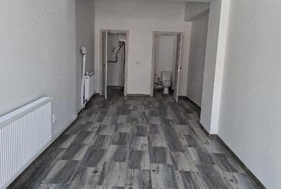 Spațiu comercial, de 60 mp, în Central - 4