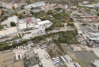 Cladiri industriale cu teren 6820mp - 7