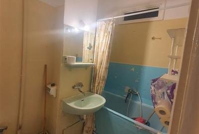 Apartament 2 camere decomandat etajul 1 Tractorul - 8