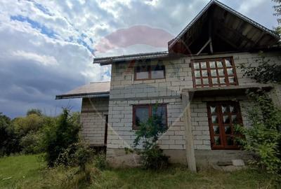 Casa cu teren in Adancata - 2