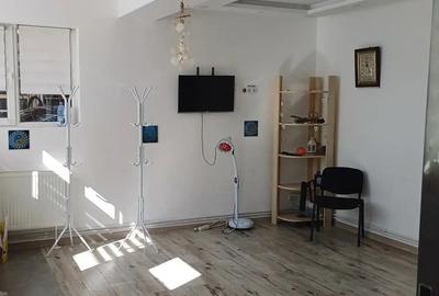 Spațiu comercial, de 250 mp, în Central - 1