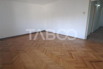 Strand - apartament decomandat de vanzare cu balcon si pivnita - 3