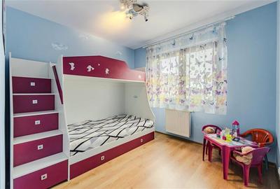 Apartament cu 3 camere decomandat, mobilat în Tractorul - 11