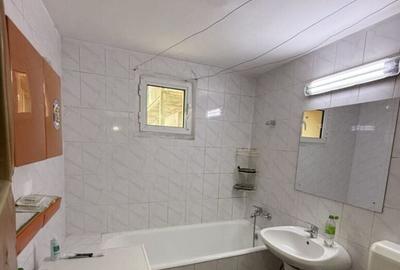 Basarabia - Chisinau  vanzare ap. 3 camere dec - 7