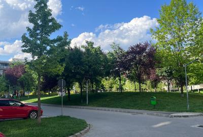 Apartament cu 2 camere semidecomandat în Metalurgiei