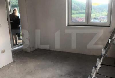 Casă cu 3 camere cu Teren 10 Mp în Central - 4