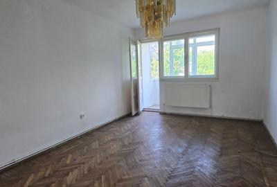 Apartament cu 4 camere semidecomandat în Aleea Trandafirilor - 10