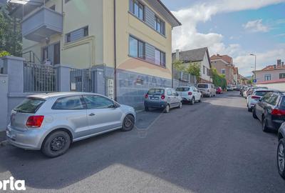 Apartament cu 2 camere, mobilat în Schei - 2