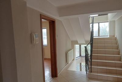 Casă cu 4 camere cu Teren 500 Mp în Bd. Coșbuc - 7