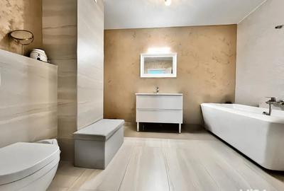 Apartament cu 4 camere decomandat în Noua