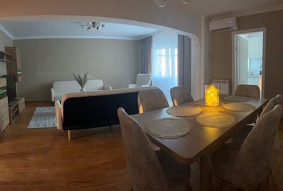 Apartament cu 4 camere decomandat în Central - 3