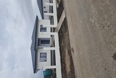 Casă cu 4 camere cu Teren 685 Mp în Corbeanca