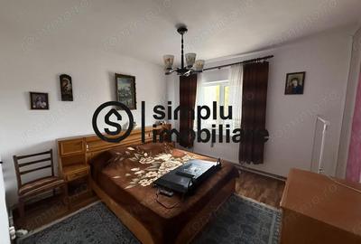 Apartament cu 3 camere decomandat în 1 Mai - 7