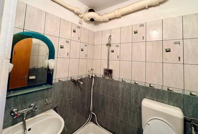 Apartament cu 4 camere decomandat în Central - 2
