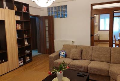 Apartament cu 3 camere decomandat, mobilat în Central - 9