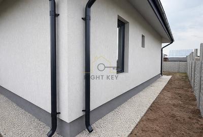 Casă individuală cu 4 camere cu Canalizare în Dragomirești-Vale - 4