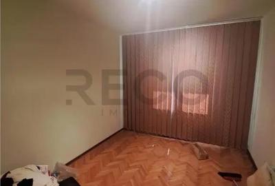 Apartament cu 3 camere decomandat în Bâlc - 8