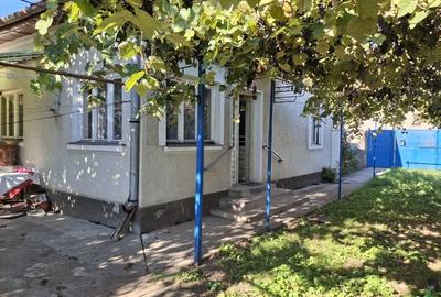 Casă cu 3 camere cu Garaj în Cetate - 3