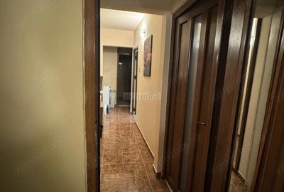 Apartament cu 4 camere decomandat în Aradului - 4