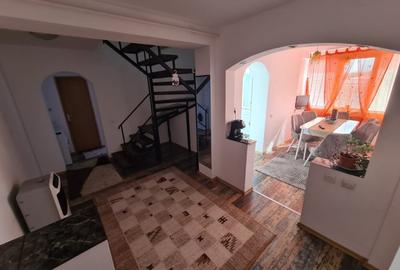 Apartament cu 4 camere decomandat, mobilat în Sărari - 9