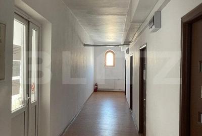 Birou, de 18 mp, în Central - 3