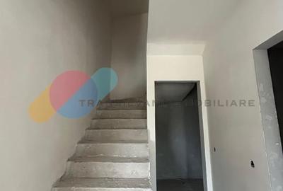 Duplex, 150 mp utili, 700 mp teren,  ideala pentru familie sau birou - 9