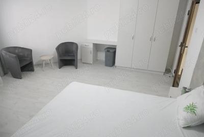 Garsonieră decomandată în Central
