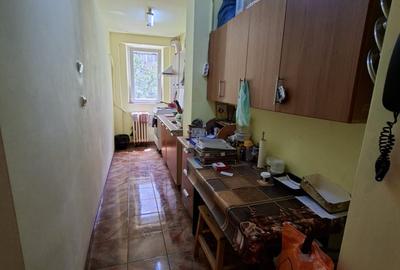 Apartament cu 2 camere semidecomandat în Tei - 3