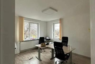 Apartament cu 3 camere decomandat în Central - 2