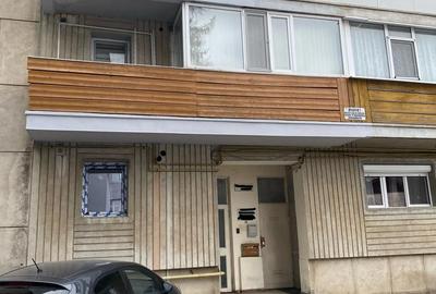 Apartament cu 3 camere decomandat în Piața Centrală - 1