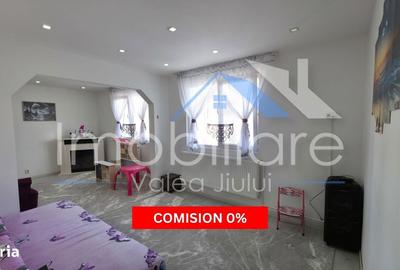 Apartament cu 5 camere decomandat în Central - 8