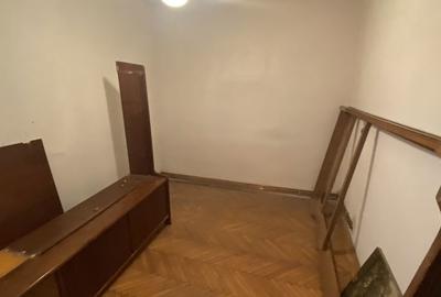 Apartament cu 3 camere decomandat în Ultracentral