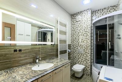 Apartament cu 3 camere decomandat în Tractorul - 3