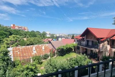 Casă cu 6 camere în Central - 11